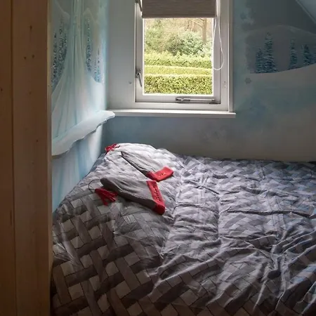 Дом отдыха Groepsaccommodatie In De Bedstee Sprookje